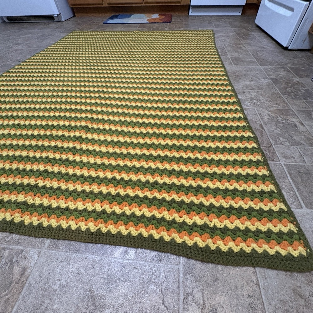 Vtg 70's Crocheted Afghan Throw Handmade Zig Zag Chevron Harvest Tones 72"x54" - Picture 3 of 6